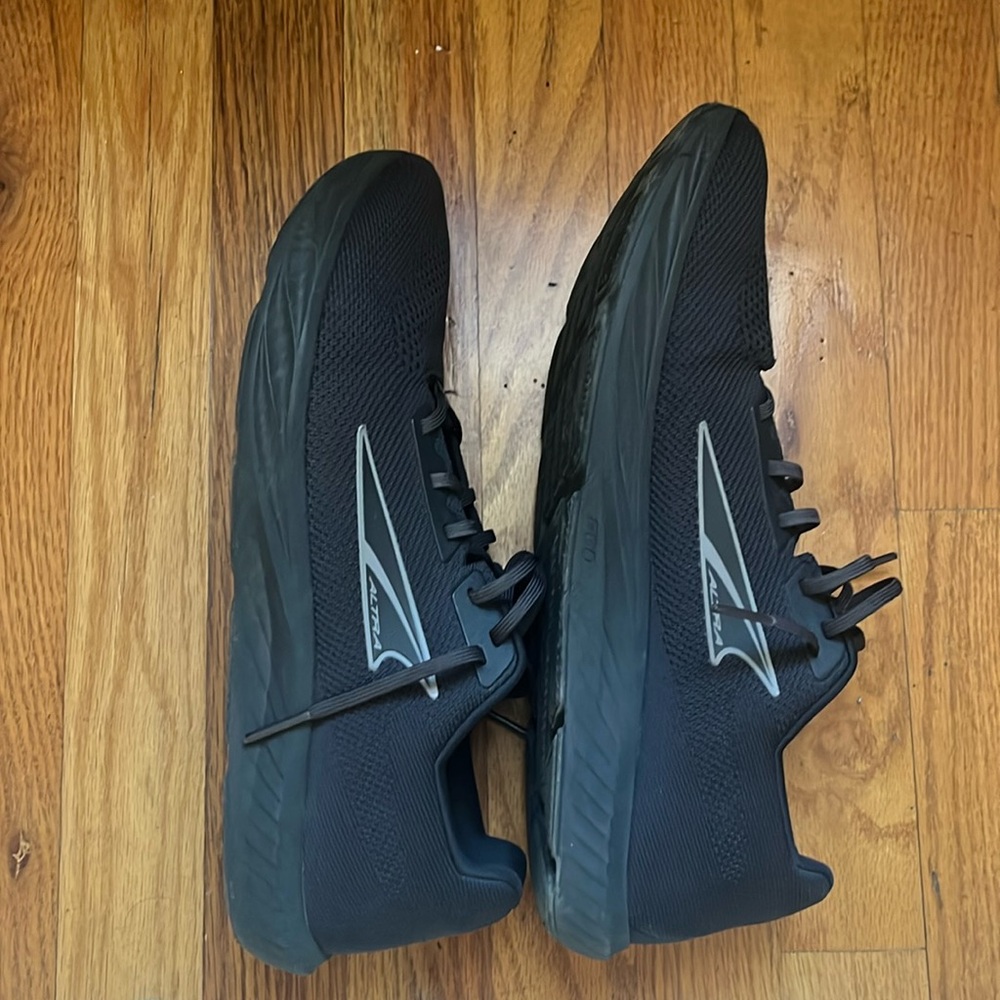 Altra escalante 4 black